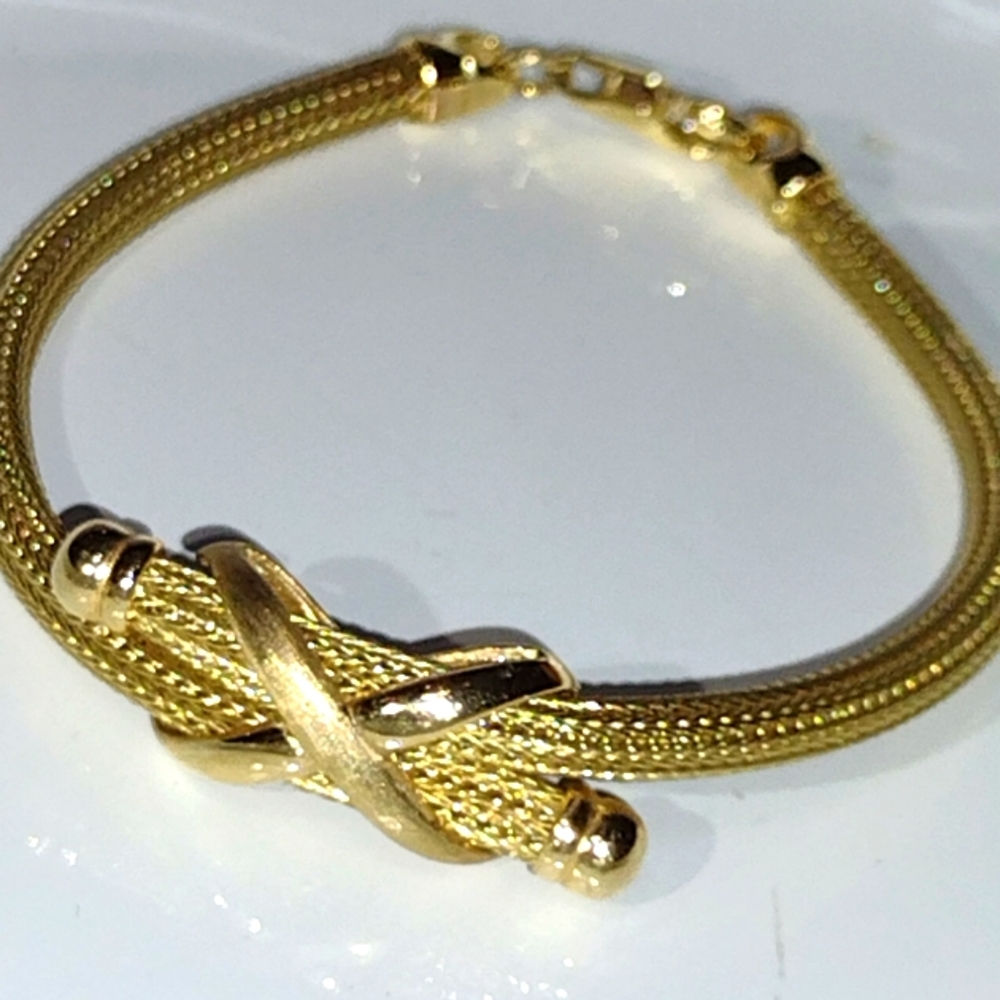 14K Cross Bow Mesh Solid Yellow Gold Made in Italy  9.8gms 7.5" Bracelet